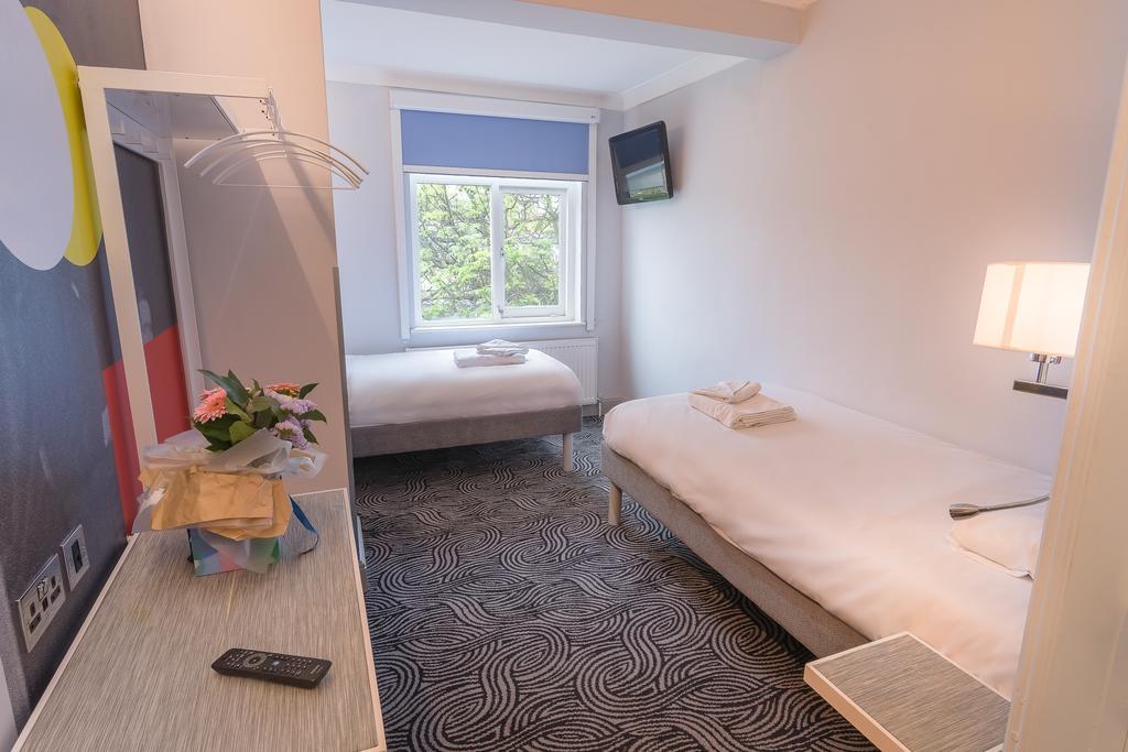 Victoria Inn Londra Dış mekan fotoğraf
