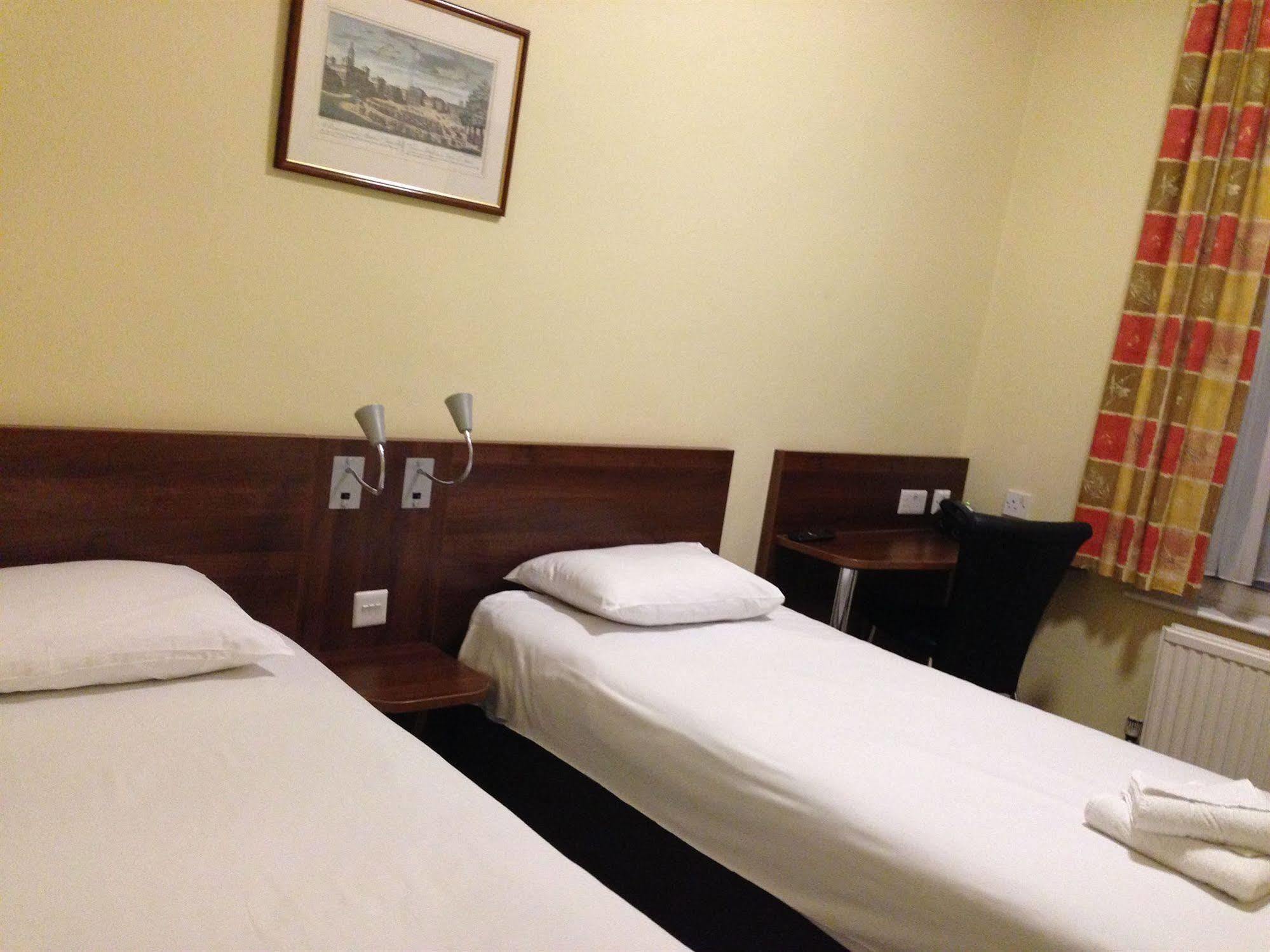 Victoria Inn Londra Dış mekan fotoğraf